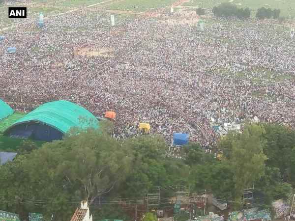 पटना LIVE: शरद यादव बोले, देश में ऐसा राजनीतिक माहौल बना है कि मेरी छाया भी मुझसे बगावत कर रही है