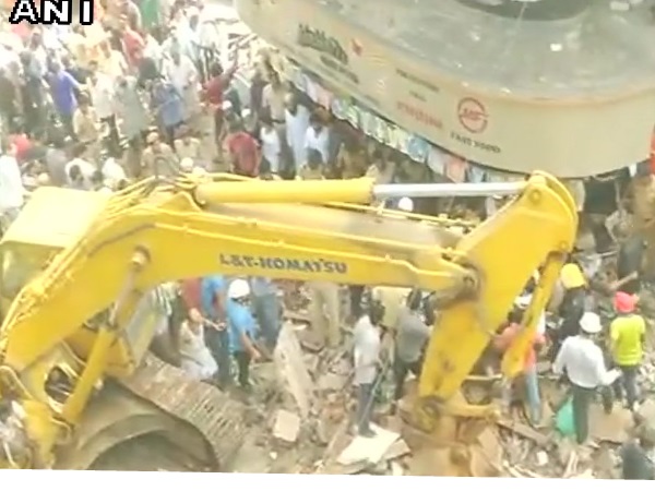 तो क्या ये है मुंबई हादसे की असल वजह, जिसकी अनदेखी पड़ी भारी? तो क्या ये है मुंबई हादसे की असल वजह, जिसकी अनदेखी पड़ी भारी?