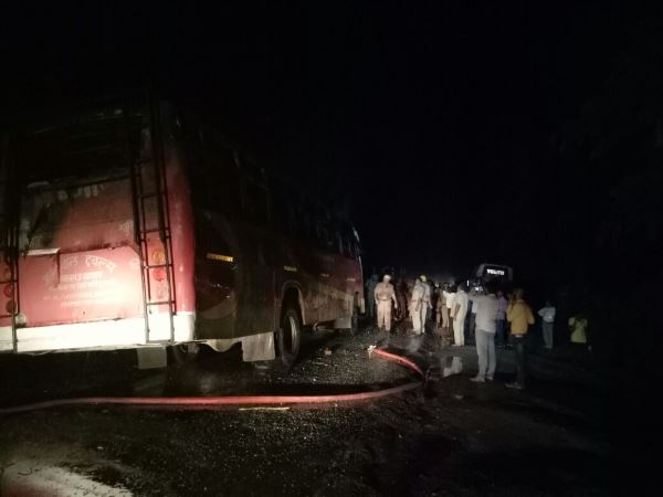 बहराइच में बस से कुचलकर बच्ची की मौत, आगजनी, बवाल