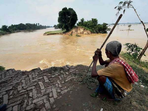 Number of Dead exceed to 300 from Bihar Flood