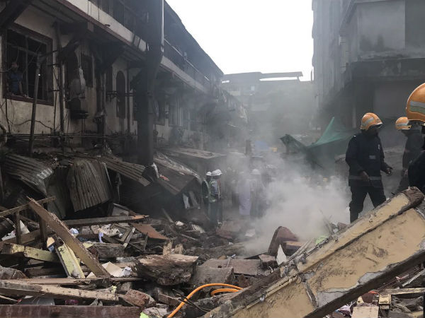 मुंबई इमारत हादसा Live: हादसे वाली जगह पर लगी आग