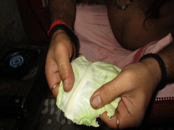 VIDEO: चीन पत्तागोभी से बना रहा है शिकार, सिर्फ सीमा पर ही नहीं है खतरा!