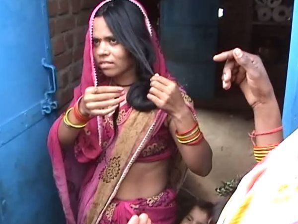VIDEO: यूपी समेत आसपास के कई राज्यों में पहेली बनी कटी हुई चुटिया ने फैलाया डर