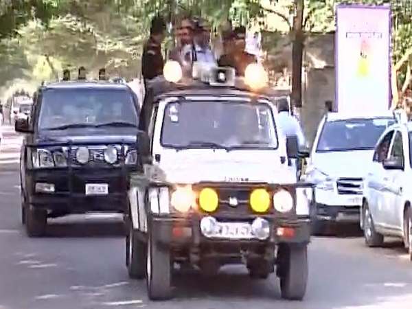  LIVE: रेप केस पर आज आएगा फैसला, 800 गाड़ियों के काफिले के साथ निकले राम रहीम