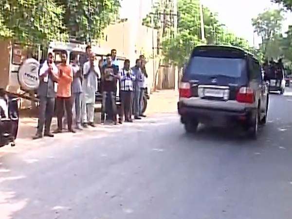  LIVE: रेप केस पर आज आएगा फैसला, 800 गाड़ियों के काफिले के साथ निकले राम रहीम