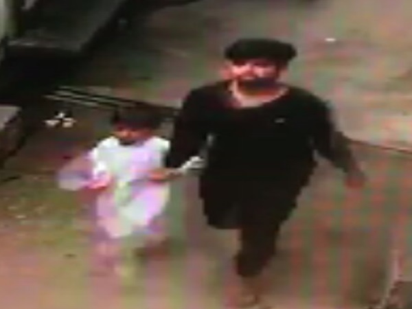VIDEO: जिसने किया बच्चे का अपहरण, वही करता रहा तलाश...CCTV में खुला राज