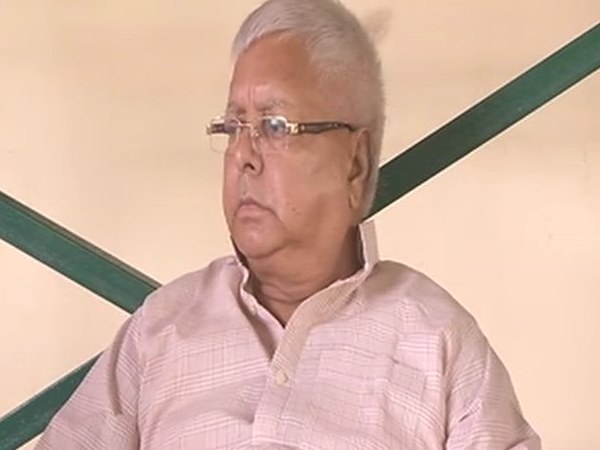 लालू यादव बोले- नीतीश कुमार करा सकते हैं शरद यादव पर हमला लालू यादव बोले- नीतीश कुमार करा सकते हैं शरद यादव पर हमला