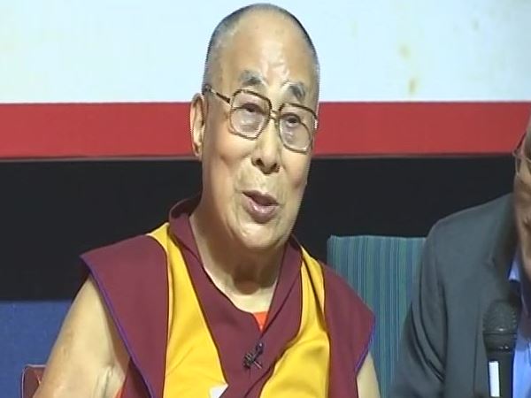 दलाई लामा बोले, 'हिंदी-चीनी भाई-भाई' से बनेगी बात दलाई लामा बोले, 'हिंदी-चीनी भाई-भाई' से बनेगी बात