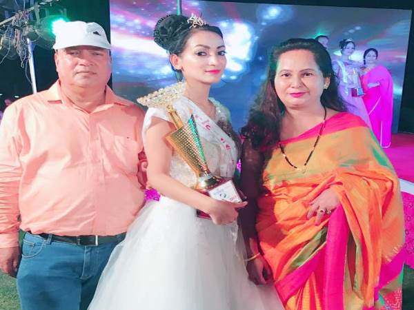 PICs: नेहा ने जीता मिस उत्तराखंड का खिताब, जल्द आएंगी टीवी पर नजर PICs: नेहा ने जीता मिस उत्तराखंड का खिताब, जल्द आएंगी टीवी पर नजर