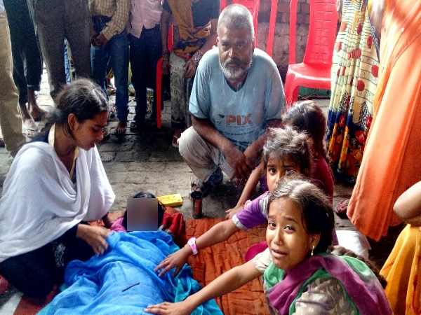 Mothers Dead body waits for cremation