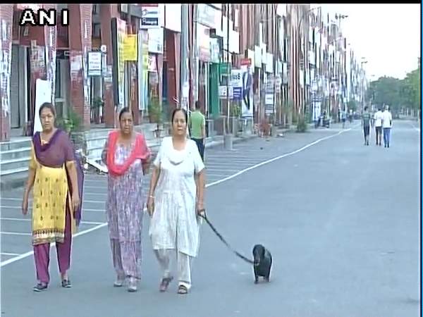 राम रहीम LIVE: पश्चिमी रेलवे ने रद्द की 6 ट्रेनें, सिरसा में अब तक 3 की मौत