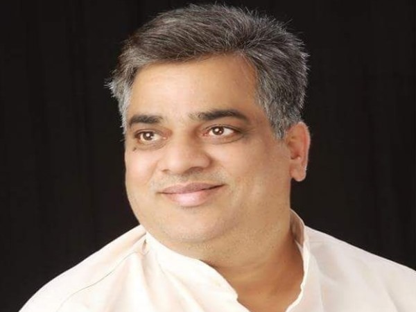 कांग्रेस नेता की सड़क दुर्घटना में दर्दनाक मौत, बस-कार में हुई भीषण टक्कर