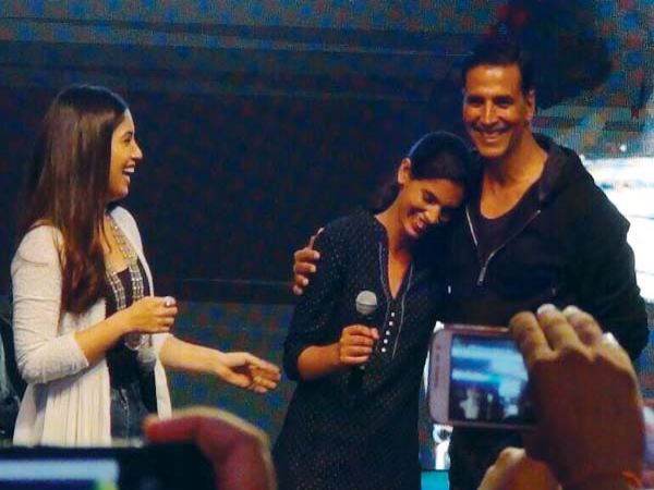 PICs: मिलिए देश की सबसे युवा सरपंच जबना चौहान से...