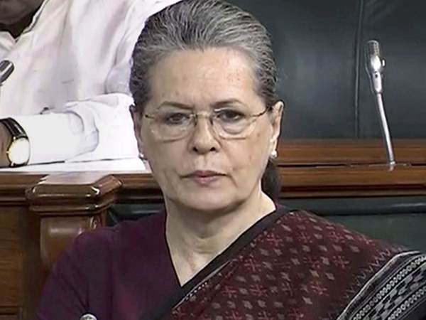 भारत छोड़ो आंदोलन के 75 साल: सोनिया ने संघ और मोदी सरकार पर किया करारा हमला भारत छोड़ो आंदोलन के 75 साल: सोनिया ने संघ और मोदी सरकार पर किया करारा हमला