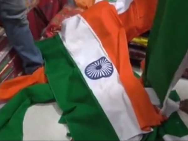 तिरंगे की वजह से परिवार ने गरीबी से आजादी पाई, हुआ चर्चित