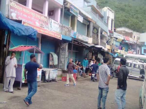देवभूमि में गाय से दुराचार, सांंप्रदायिक तनाव, थाने को घेरा