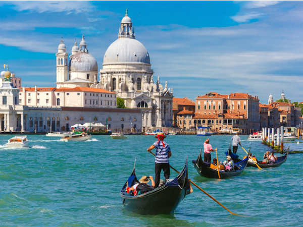 इस शहर के मेयर ने दिया आदेश- अगर कोई अल्लाह हु अकबर चिल्लाए तो फौरन गोली मार दो इस शहर के मेयर ने दिया आदेश- अगर कोई अल्लाह हु अकबर चिल्लाए तो फौरन गोली मार दो