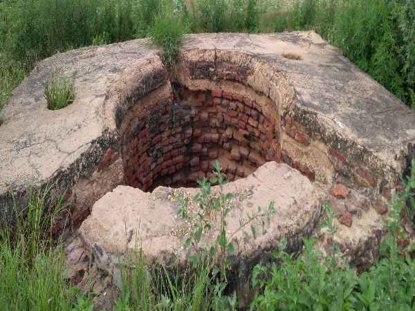 ध्वस्त किले का एक-एक टुकड़ा सुना रहा है प्रथम स्वतंत्रता आंदोलन की दास्तां ध्वस्त किले का एक-एक टुकड़ा सुना रहा है प्रथम स्वतंत्रता आंदोलन की दास्तां