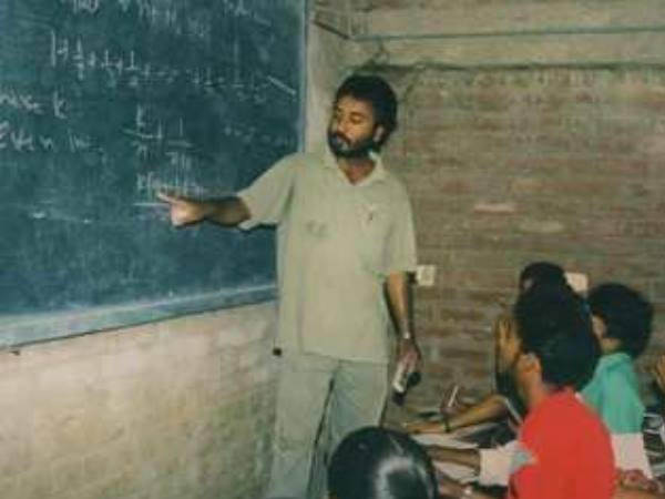 बचपन में थे काफी गरीब