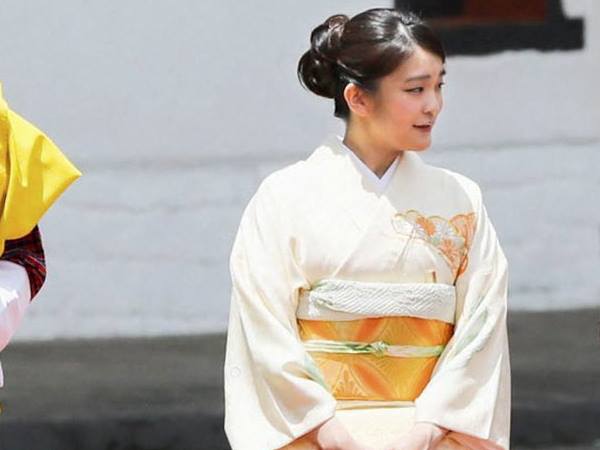 ऐसे शुरू होकर शादी तक पहुंची ये प्रेम कहानी