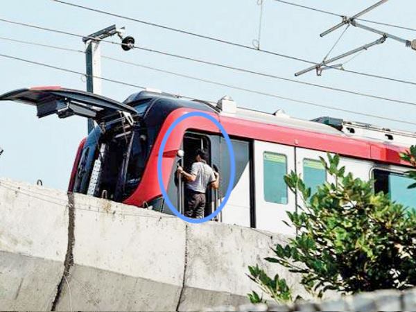 मेट्रो में आई तकनीकी खराबी