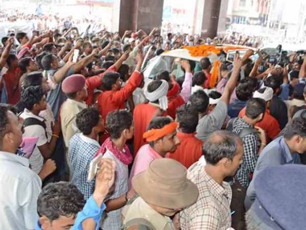 विपक्षियों पर हमले के लिए मिला हथियार विपक्षियों पर हमले के लिए मिला हथियार