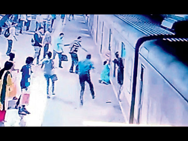  ट्रेन के साथ घिसटती रही 