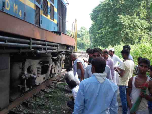 रेलवे प्रशासन कर रहा कार्रवाई
