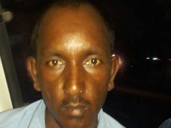 ने कंडक्टर को वहां खड़ा देखा था