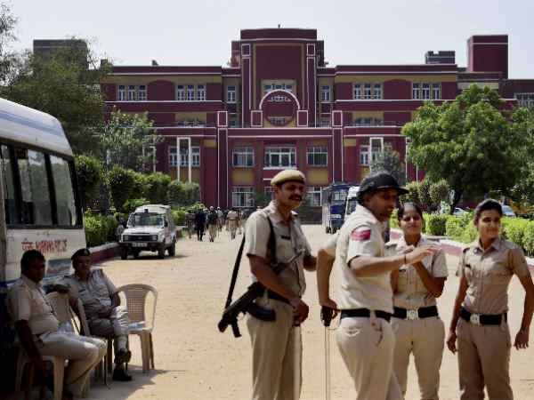 2014 में दिया था स्टाफ वेरिफिकेशन का निर्देश