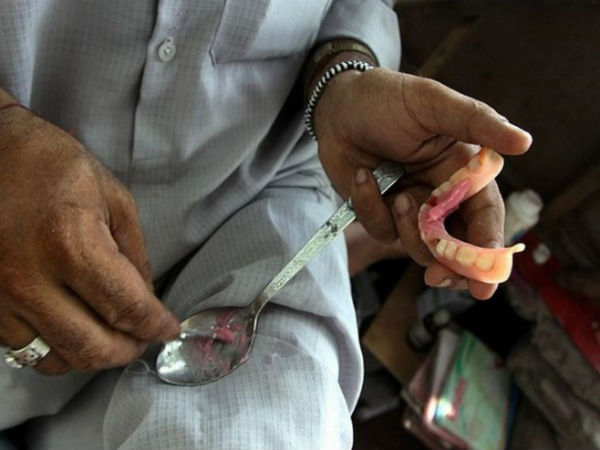 डॉक्टरों ने नहीं ली फीस 