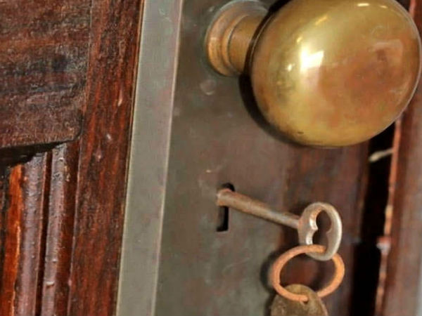 70 सालों से बंद पड़ा था फ्लैट 70 सालों से बंद पड़ा था फ्लैट