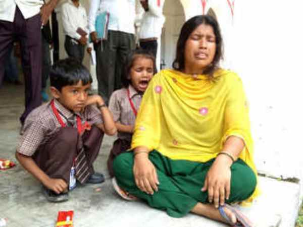 क्या कह रही महिला?