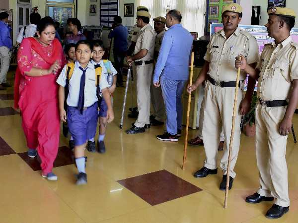 प्रिंसिपल ने बताई स्कूल प्रशासन की लापरवाही की बात