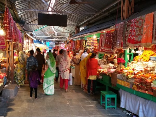 ज्वालामुखी कैसे पहुंचे