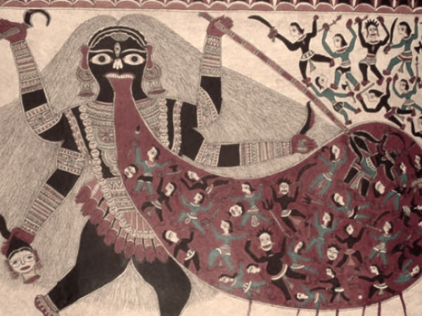 रक्तबीज का सिर काटना शुरू किया रक्तबीज का सिर काटना शुरू किया