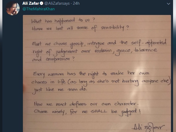 बचाव में उतरे पाकिस्तानी सेलेब्रिटिज