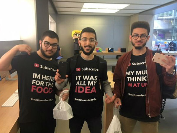 आईफोन के लिए 11 दिनों तक डाला डेरा 