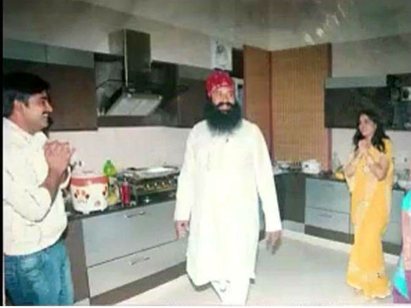 हनीप्रीत का हनीमून