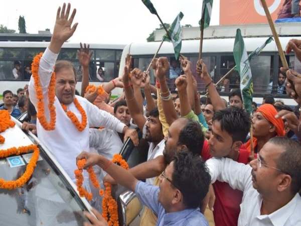 जेडीयू पर दावेदारी की लड़ाई