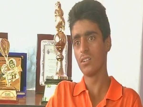 नौकरी दिला दें पीएम मोदी