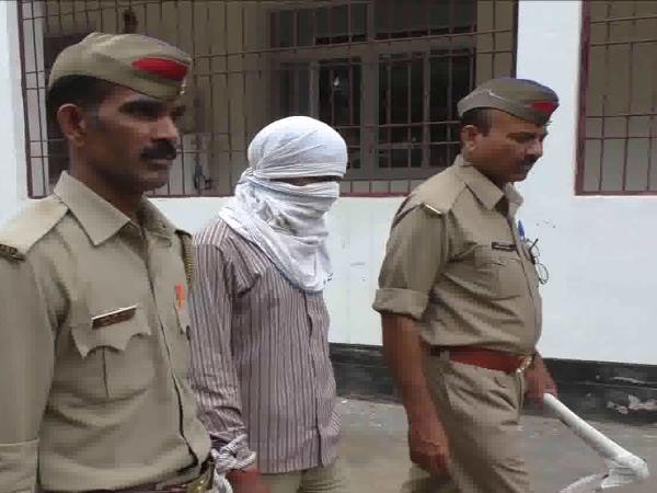 ...और कर दिया मासूम का कत्ल ...और कर दिया मासूम का कत्ल