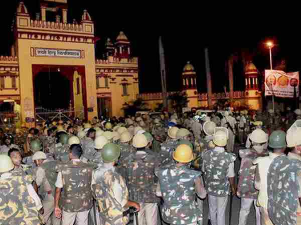 क्या ये तीन अफसर हैं दोषी?