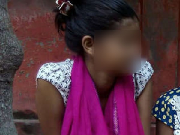 पुलिस ने भी बंद कर ली अपनी आंखें