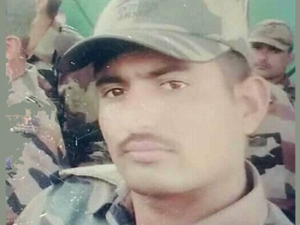 क्या पता अगले समारोह में आपके भाषण में मेरा नाम भी शहीद के रूप में हो