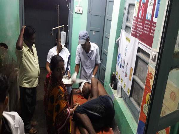 पत्नी को दवा दिलाकर लौट रहा था मजदूर