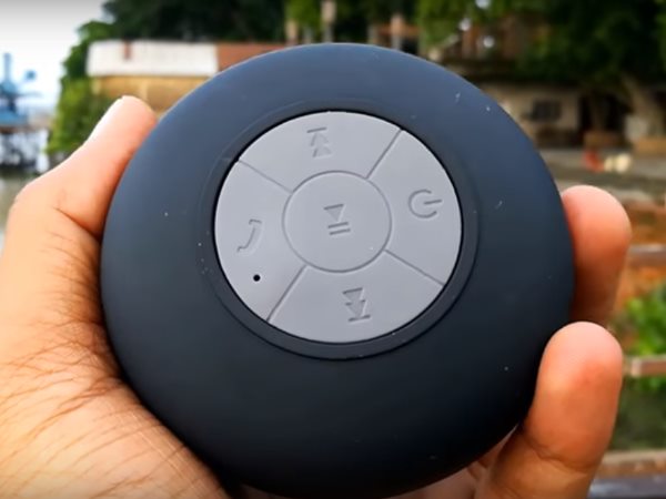 वाटर प्रूफ ब्लूटूथ स्पीकर (Water Proof Bluetooth Speaker) 