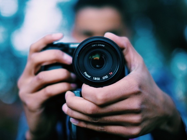 तस्वीरें खिंचवाना... तौबा तौबा!