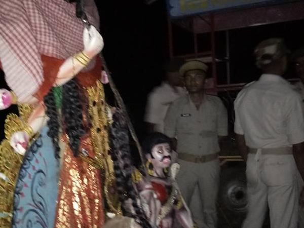 मौके पर पहुंची पुलिस मौके पर पहुंची पुलिस