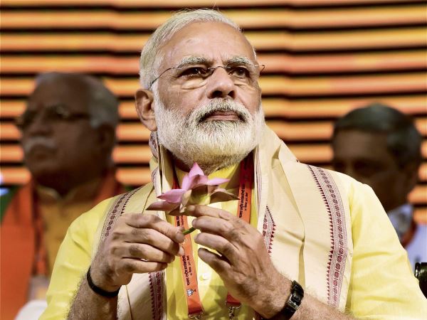 प्रेस के सामने आएं पीएम मोदी